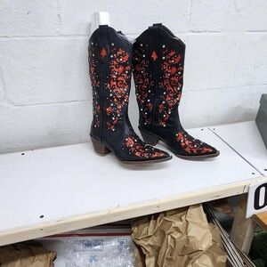 Black and Red Bedazzled Women's Western Boots